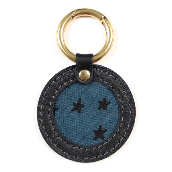 bag clip: midnight blue with black stars
