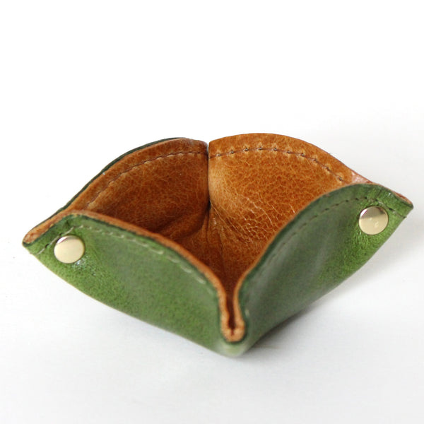tiny tray: leaf green + caramel