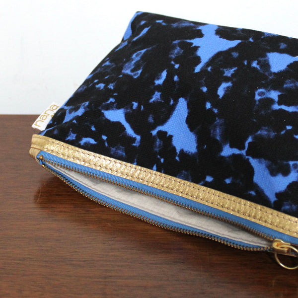 bertha clutch: periwinkle and black abstract