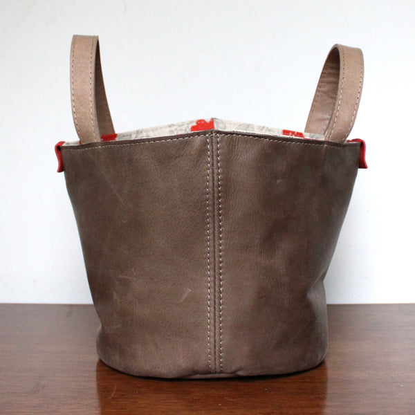 limited edition nesting buckets: putty brown