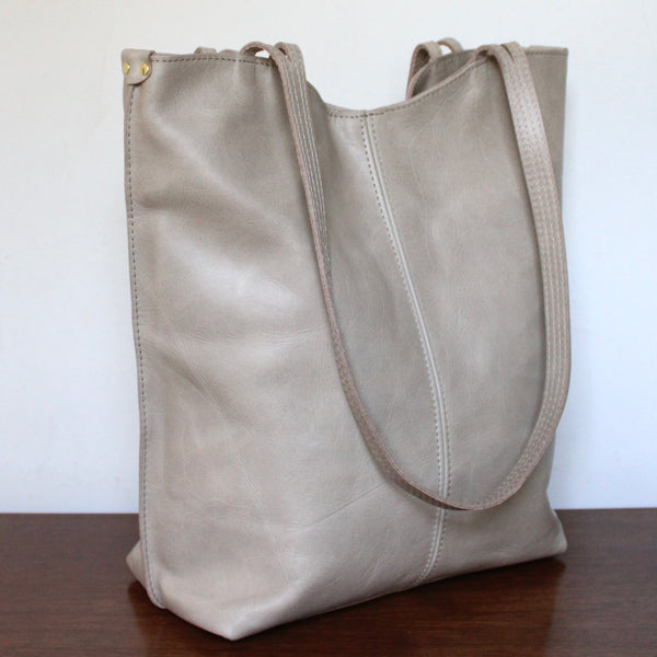 rustic tote: taupe