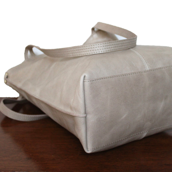 rustic tote: taupe