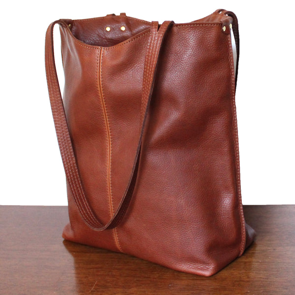 rustic tote: pebbled chestnut