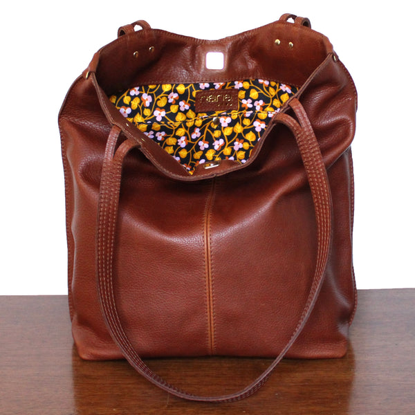 rustic tote: pebbled chestnut