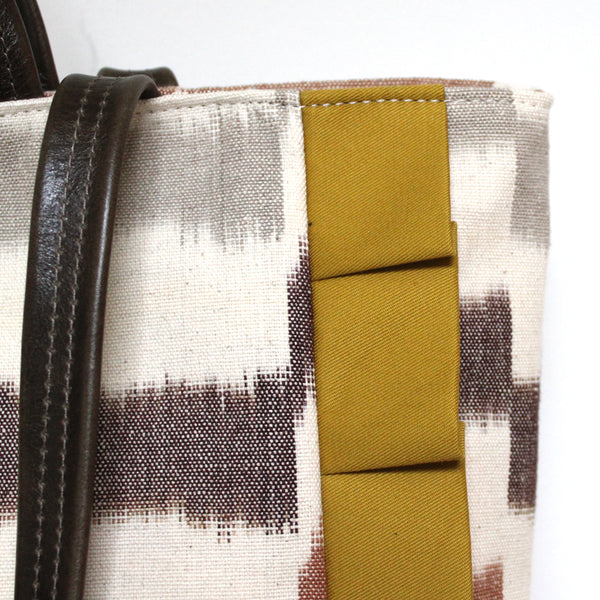 grande ruffle bag: earthy geometric