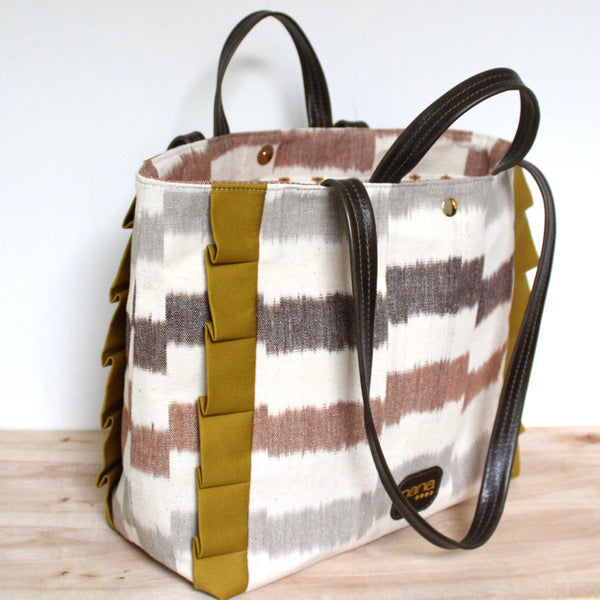 grande ruffle bag: earthy geometric