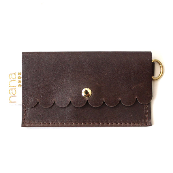 scalloped card holder: mocha