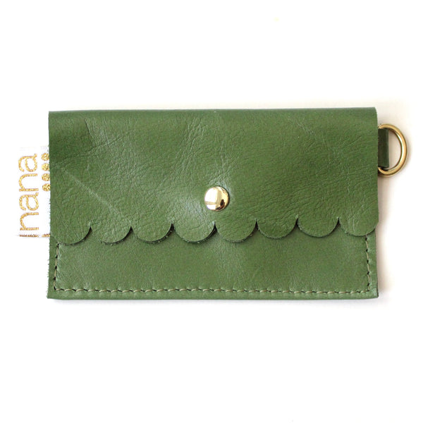 scalloped card holder: leaf green