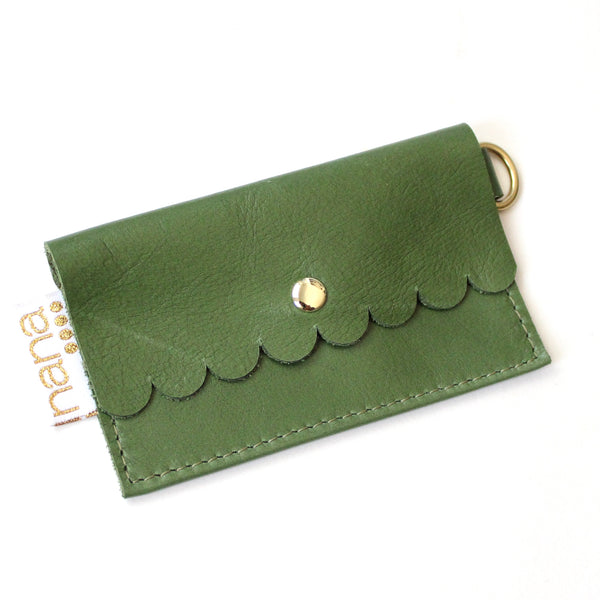 scalloped card holder: leaf green