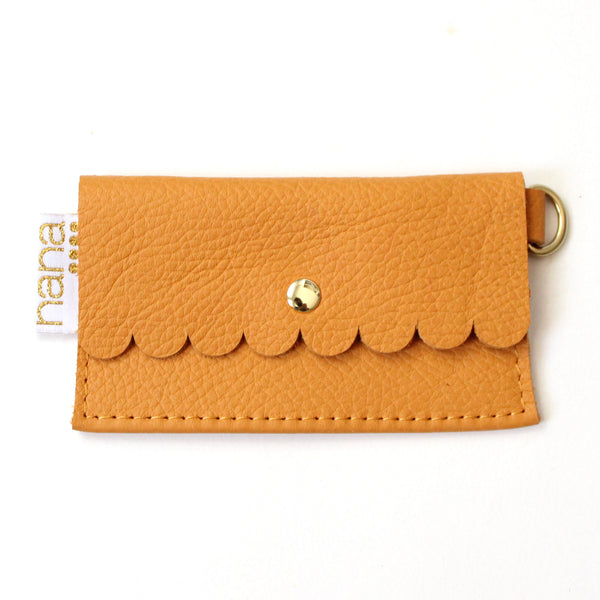 scalloped card holder: pebbled apricot