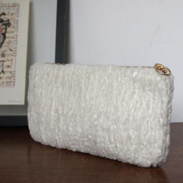 warm fuzzy clutch: snow white